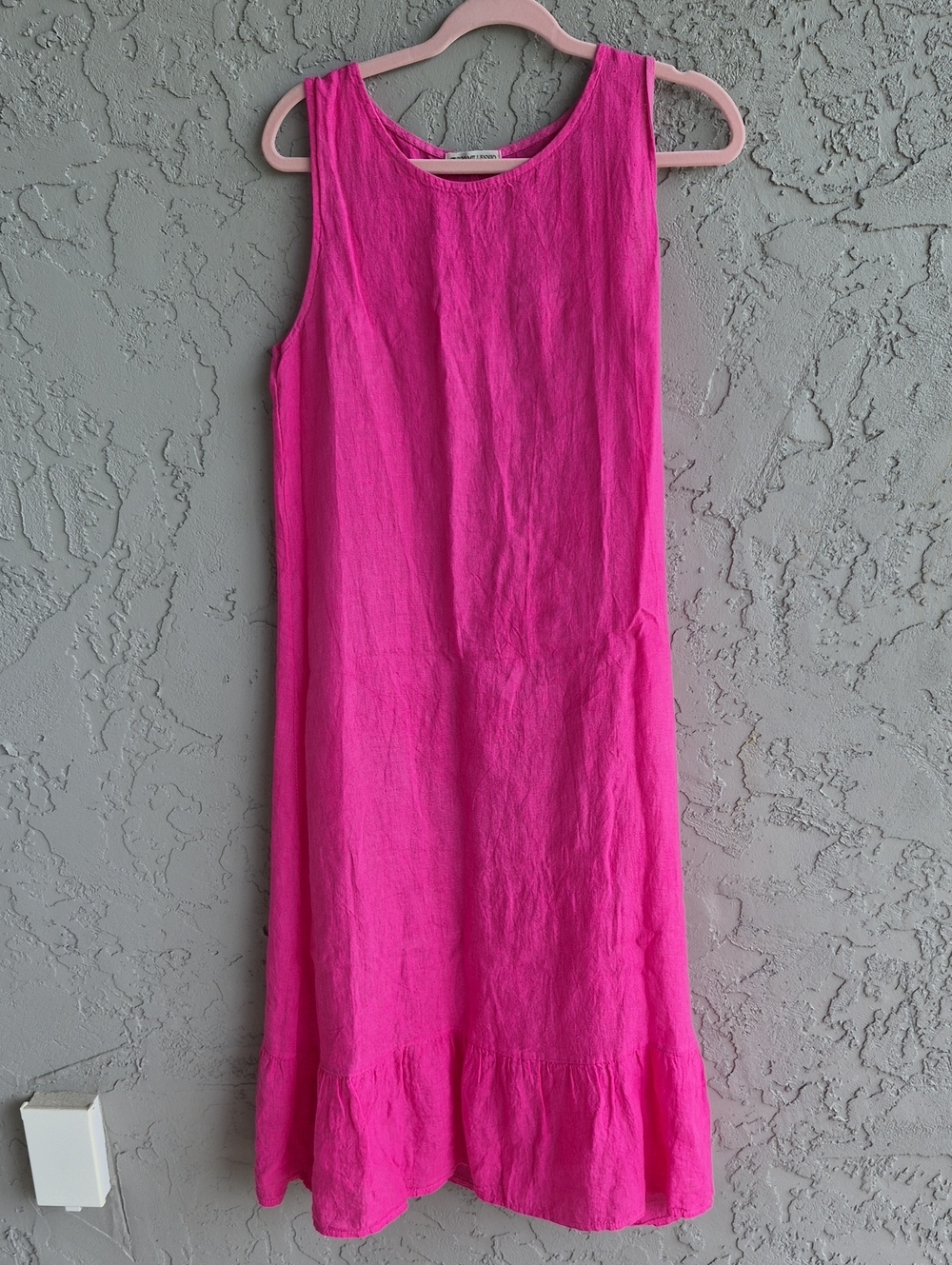 Sleeveless Fuchsia Midi Dress with Ruffle Hem